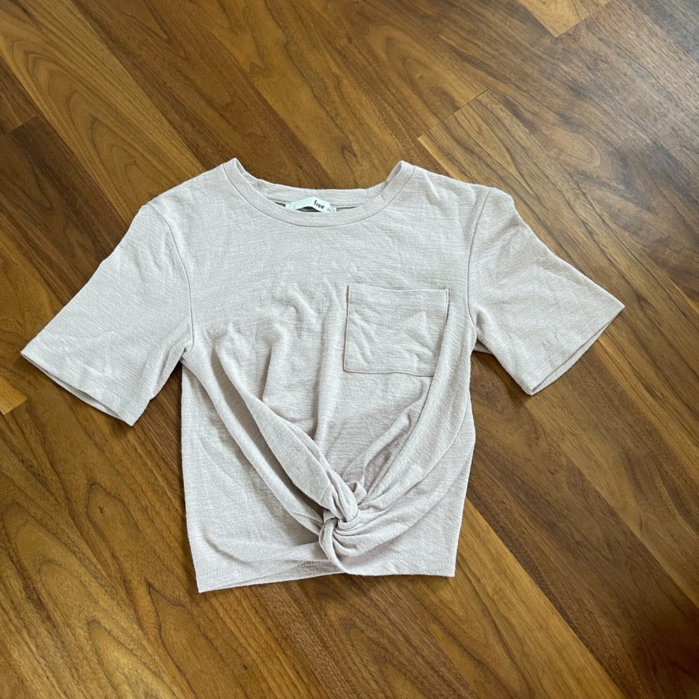 light pink aritzia top
